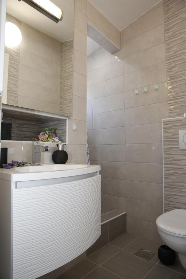Apartments Stonehouse Vodice Eksteriør bilde